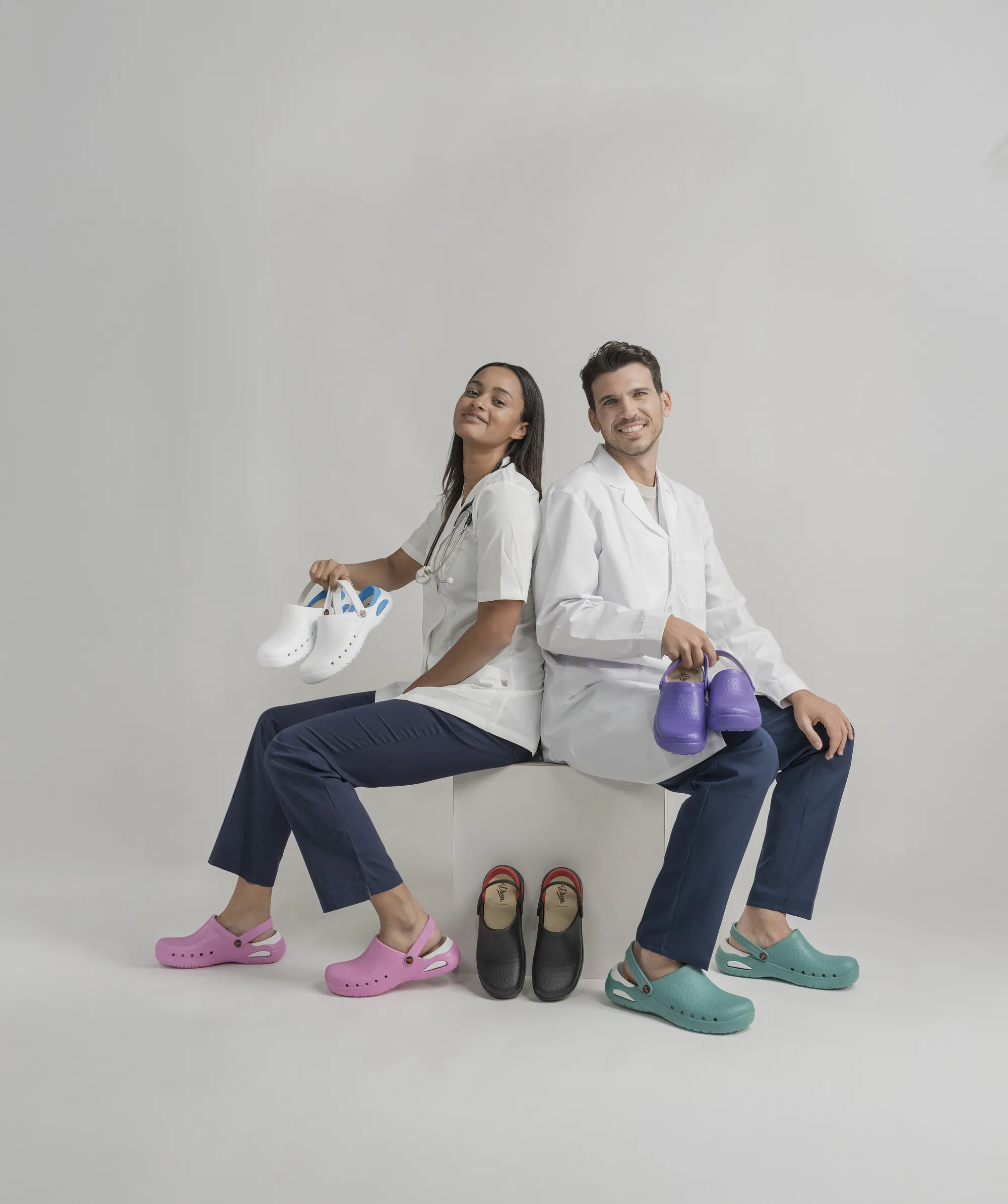 DUNA MARINO — Innovación y confort en cada paso. Microfibra D’COVER®, suela D’LIGHT® ultraligera.